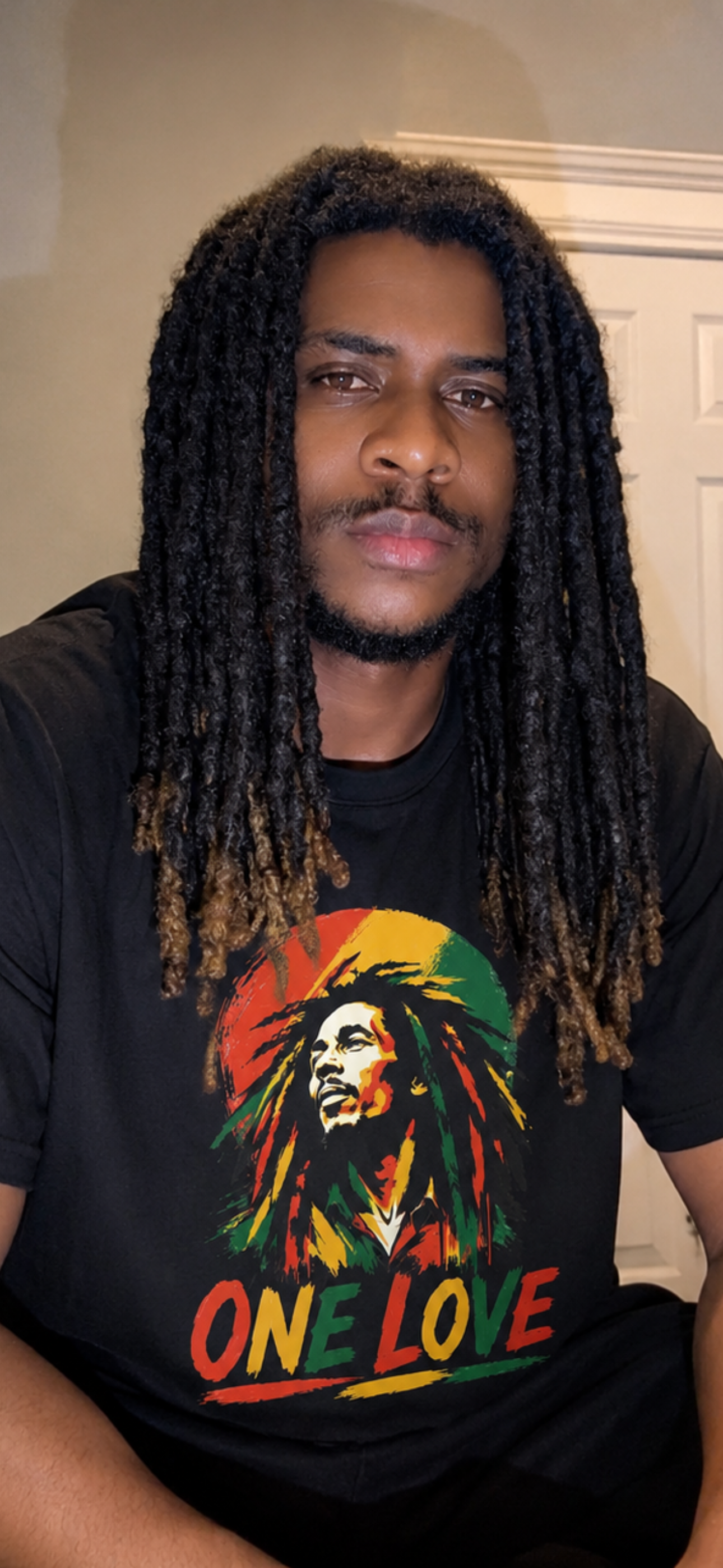 One Love Reggae Legend Graphic T-Shirt. - Image 3